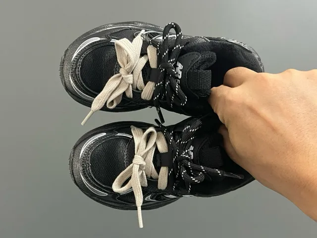 New Balance Black Gray Sole Layered Upper Chunky Sneakers 6