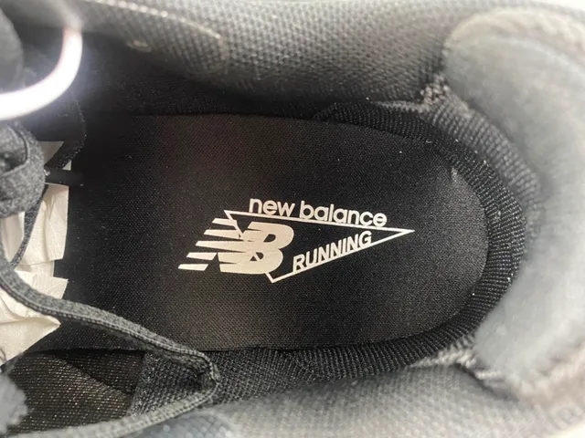 New Balance Black Sculpted Sole Suede And Mesh Upper Chunky Sneakers 7