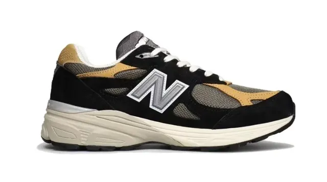 New Balance Tênis Lifestyle com upper de malha e couro preto e amarelo, sobreposições contrastantes de mostarda 6
