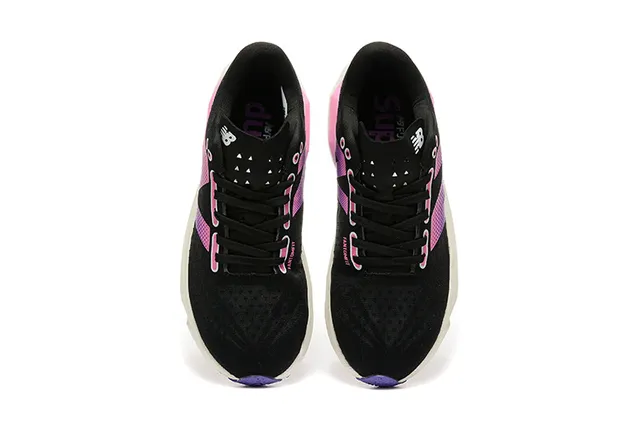 New Balance FuelCell Elite 黑紫色 工程网面鞋面 渐变 N Logo 跑鞋 2