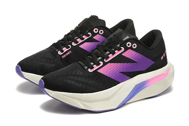 New Balance FuelCell Elite 黑紫色 工程网面鞋面 渐变 N Logo 跑鞋 3