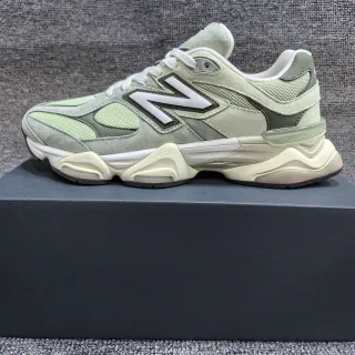 New Balance Verde Beige Suela Midsole Esculpida Upper De Ante Y Malla Mezclada Zapatillas Chunky