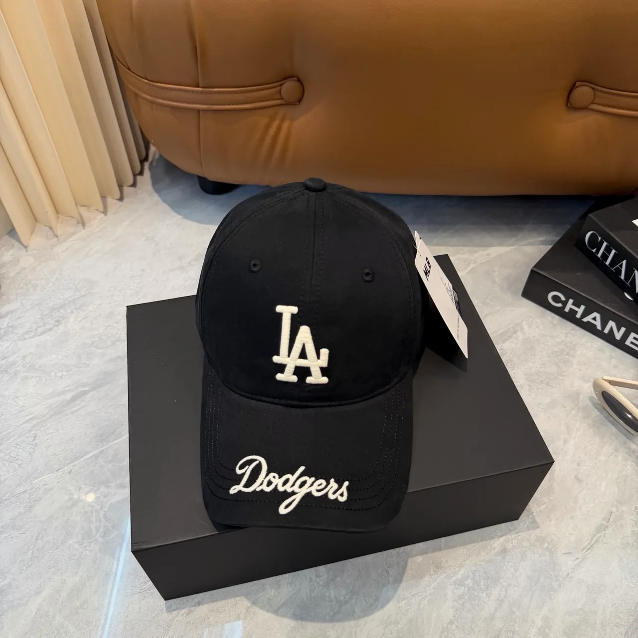 New Era Black White Structured Crown Embroidered Front Logo Baseball Cap 2
