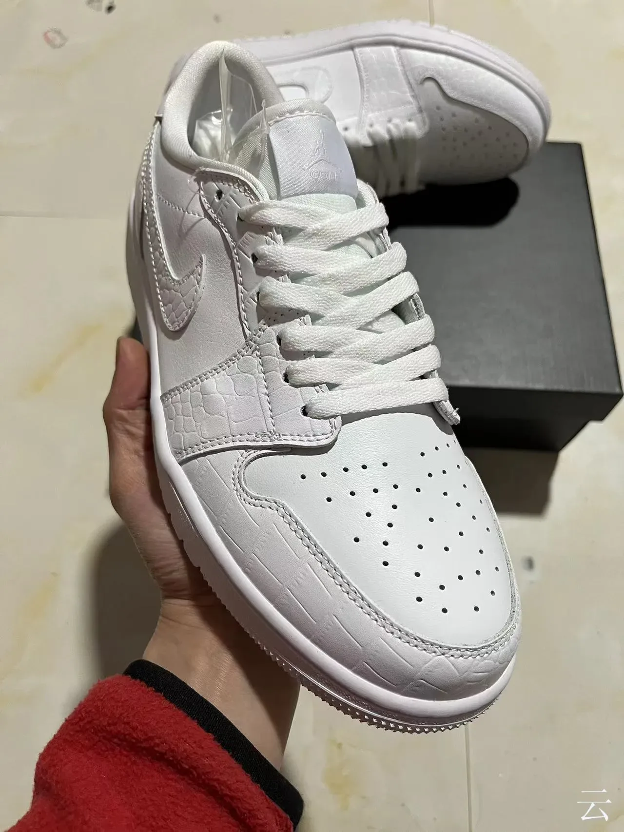 Nike Air Force 1 Zapatillas Lifestyle de Cuero Todo Blanco con Embossing Croc 2