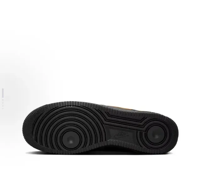 Nike Air Force 1 Black and Tan Chaussures Lifestyle 6