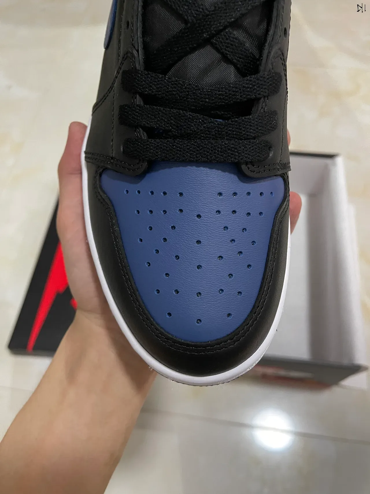Nike Air Jordan 1 Low Noir Marine Lifestyle Sneakers 3