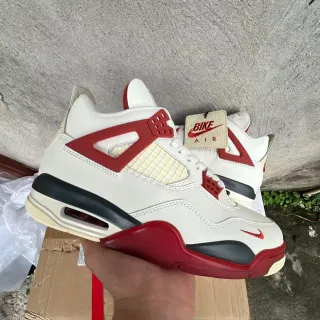 Nike Air Jordan 4 白色红色黑色篮球鞋