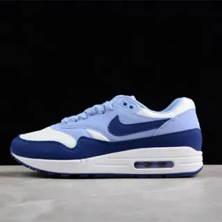 Nike Air Max 1 حذاء رياضي أزرق فاتح وأزرق بحري