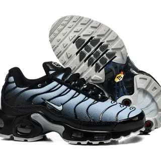 Nike Air Max Plus حذاء رياضي أسلوب حياة أزرق فاتح وأسود