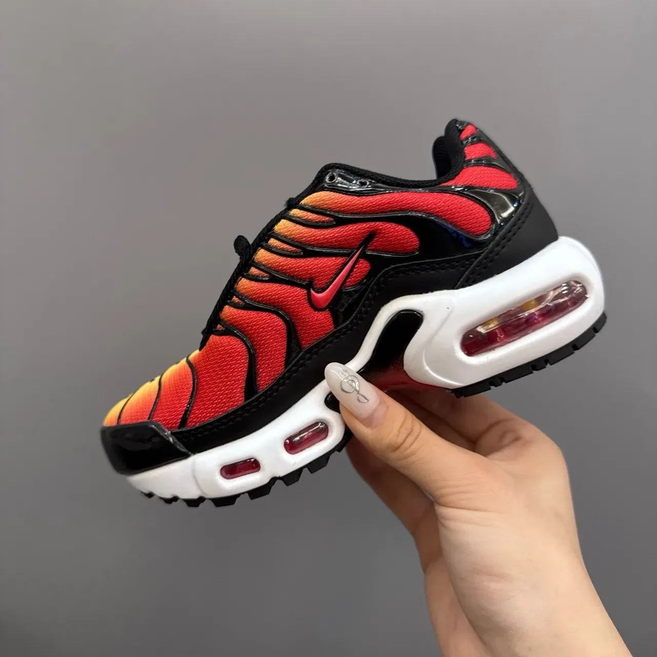Nike Air Max Plus Multicolor Black Layered Wave Overlays Visible Unit Lifestyle Sneakers 17