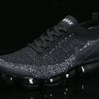 Nike Air VaporMax काली स्पेकल्ड निट रनिंग शूज