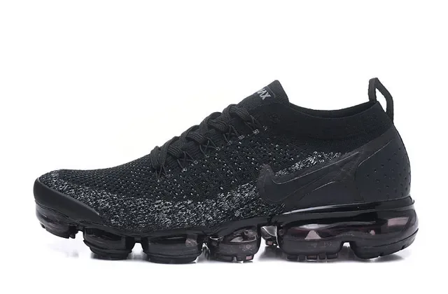 Nike Air VaporMax काली स्पेकल्ड निट रनिंग शूज 9