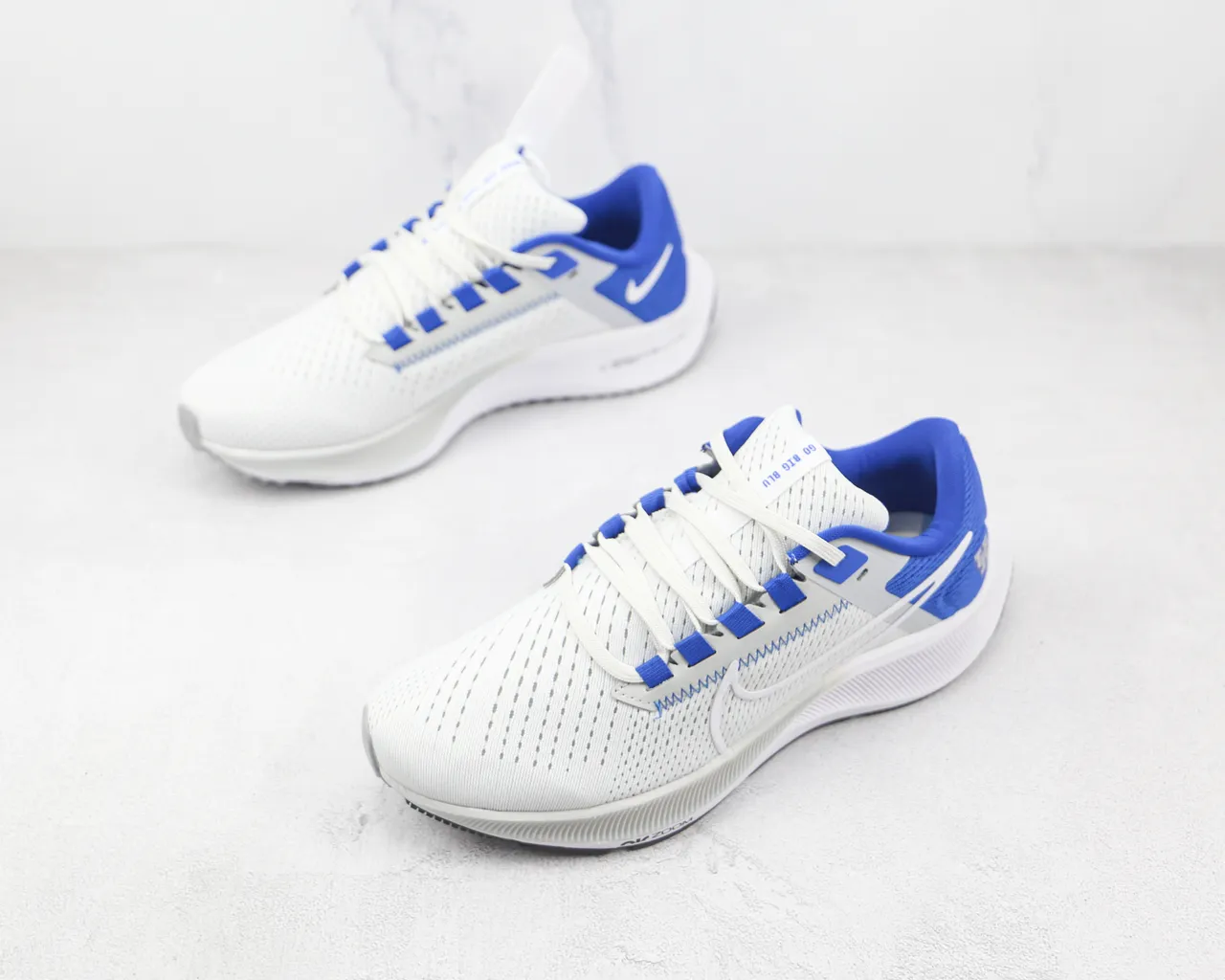 Nike Air Zoom Pegasus Kentucky Wildcats सफेद और नीला दौड़ने की जूते 4