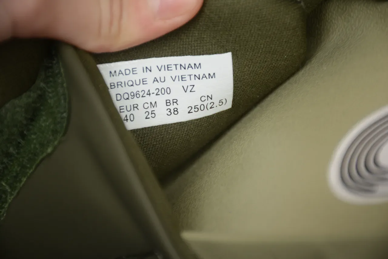 Nike Army Green Beige 模压泡沫鞋底 宽织物带拖鞋 4