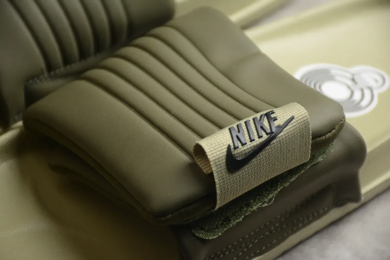 Nike Army Green Beige 模压泡沫鞋底 宽织物带拖鞋 6