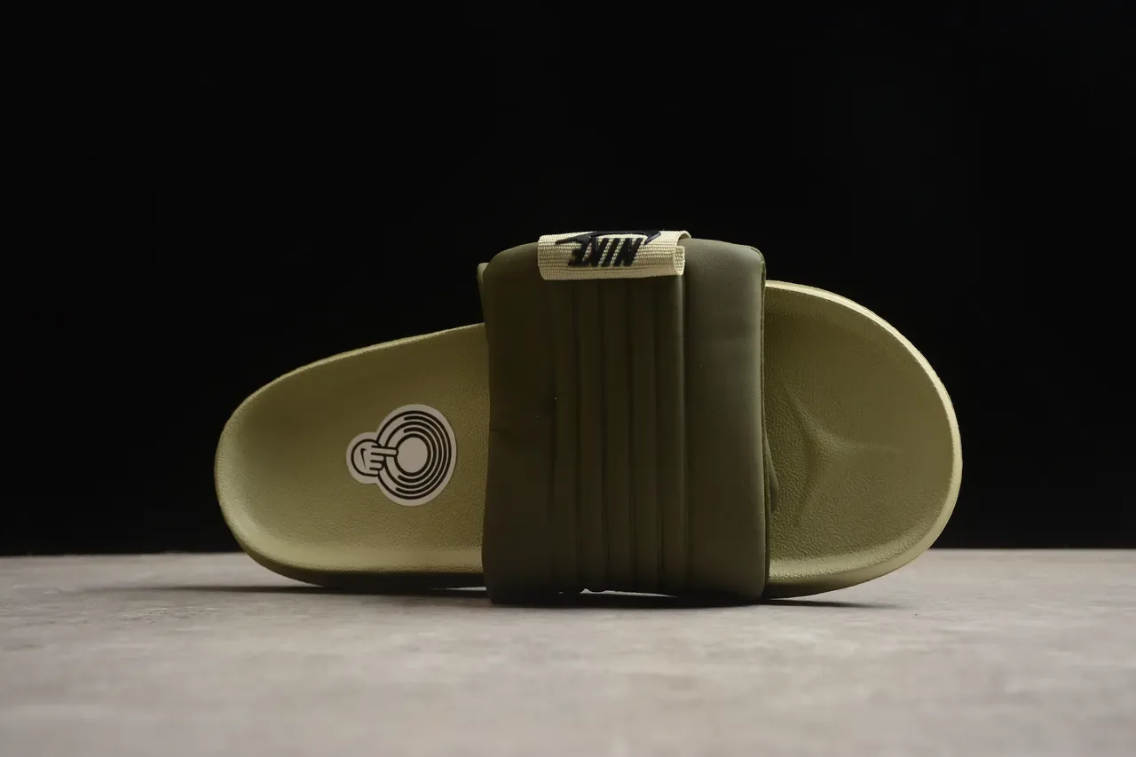 Nike Army Green Beige 模压泡沫鞋底 宽织物带拖鞋 11