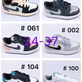 Nike أسود بيج لايف ستايل سنیکرز منخفضة مع كولار مبطن