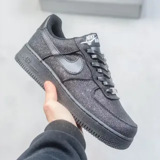 Nike Zapatillas Lifestyle Negras Low-Top con Acabado Glitter