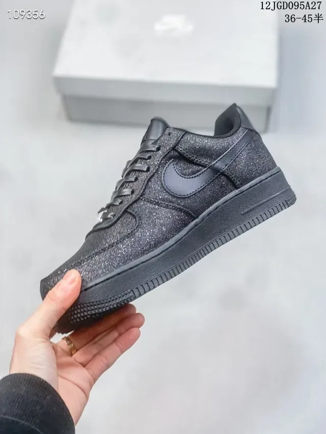 Nike Zapatillas Lifestyle Negras Low-Top con Acabado Glitter 6