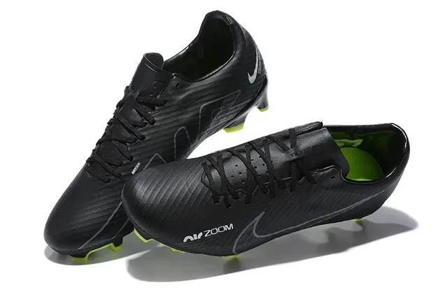 Nike Black Green Carbon-Fiber Upper Texture Low-Cut Silhouette Firm-Ground Soccer Shoes 2