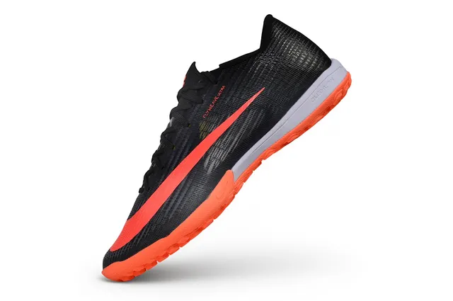 Nike Black Orange Flyweave Knit Upper Low-Cut Collar Turf Soccer Shoes 4