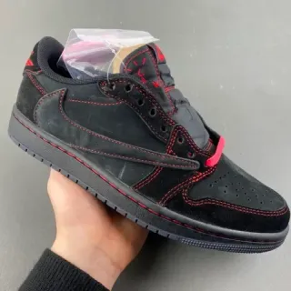 Nike Tênis Lifestyle com parte superior de camurça e couro preto e vermelho costura de contraste