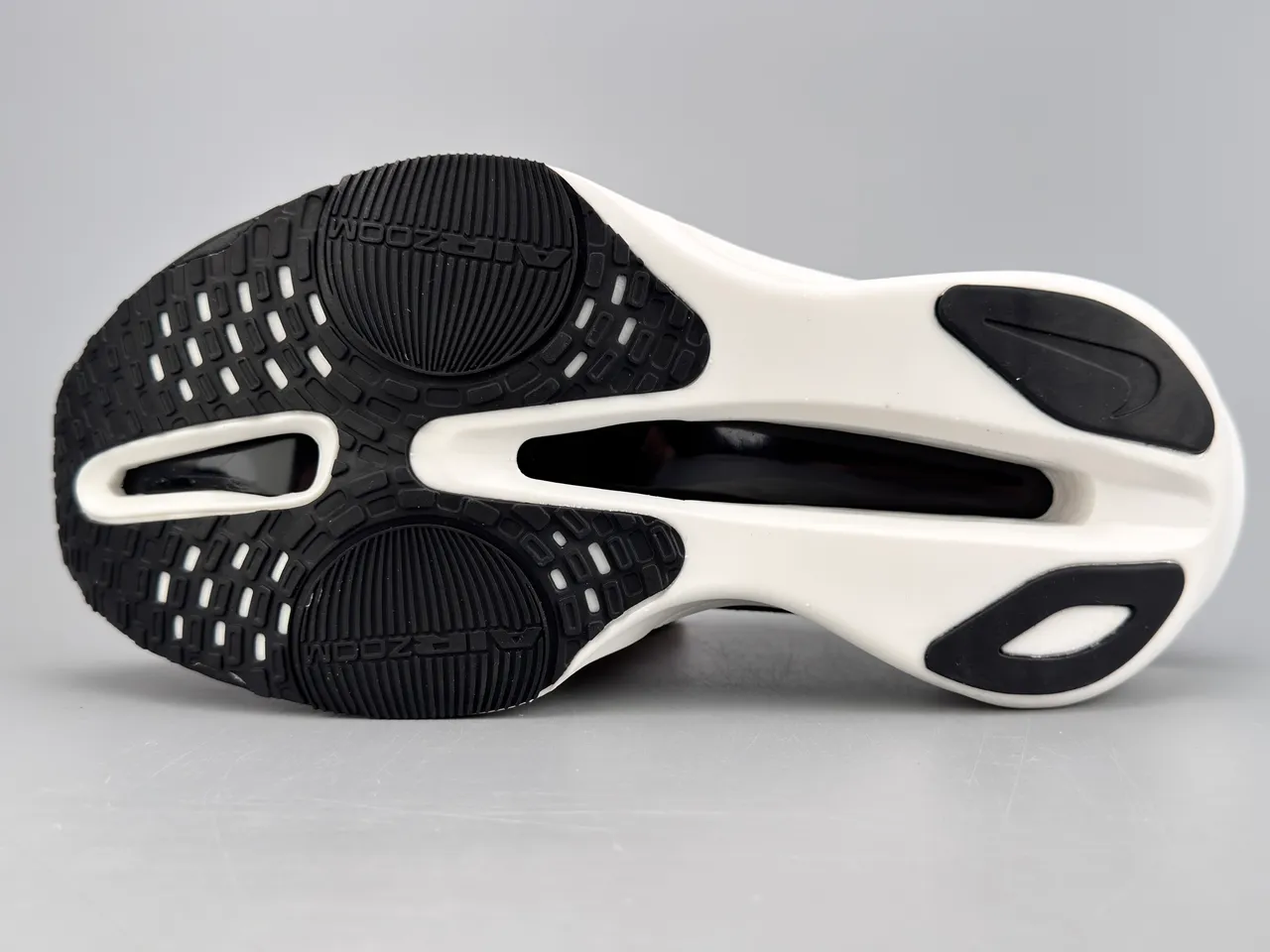 Nike Black White Knit Upper Asymmetrical Midsole Running Shoes 8