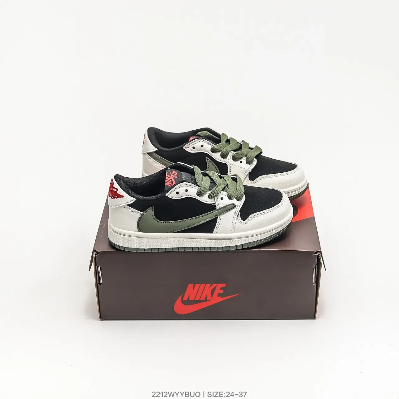 Nike Black White Low-Top Deconstructed Lifestyle Sneakers 23