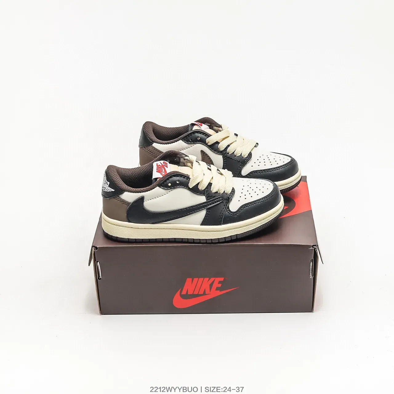 Nike Black White Low-Top Deconstructed Lifestyle Sneakers 24