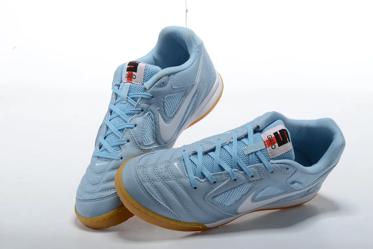 Nike Zapatos de fútbol indoor low-top con upper de cuero-malla híbrido color azul blanco 4
