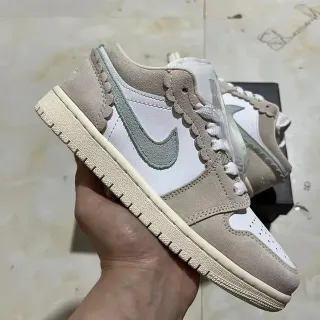 Nike Dunk Low Beige Sage Green Sapatilhas Lifestyle de Camurça e Couro