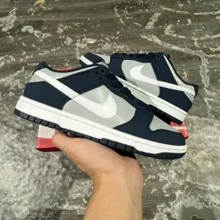 Nike Dunk Low Bleu marine et Gris Sneakers Lifestyle