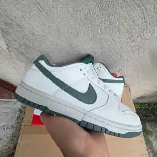 Nike Dunk Low أبيض وأخضر أحذية رياضية أسلوب حياة