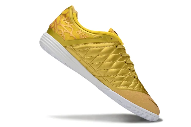 Nike Gold Black أحذية كرة القدم الداخلية مع غطاء أصبع مخملي أعلى صناعي معدني 16
