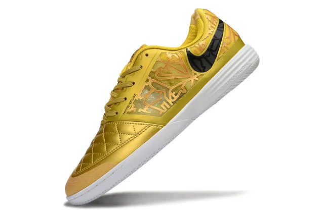 Nike Gold Black أحذية كرة القدم الداخلية مع غطاء أصبع مخملي أعلى صناعي معدني 17