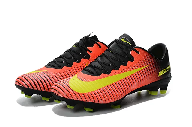 Nike 绿色黑色 低帮 合成革鞋面 带纹理 钉地足球鞋 18