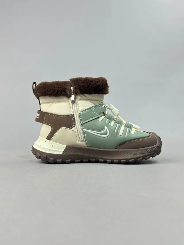 Nike 保暖毛边高帮雪靴 14