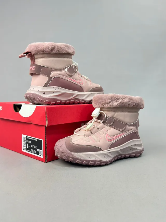 Nike 保暖毛边高帮雪靴 19
