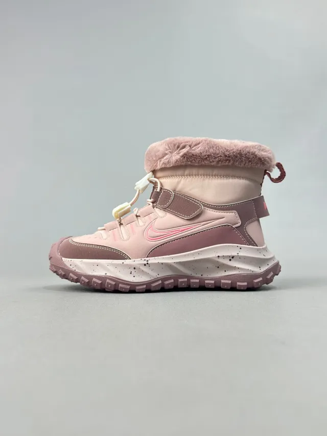 Nike 保暖毛边高帮雪靴 21