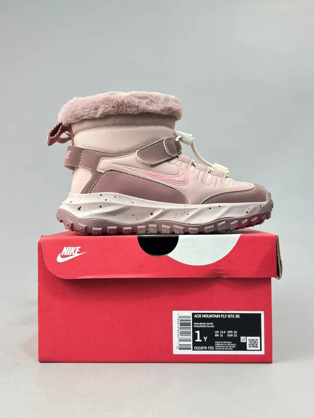 Nike 保暖毛边高帮雪靴 24