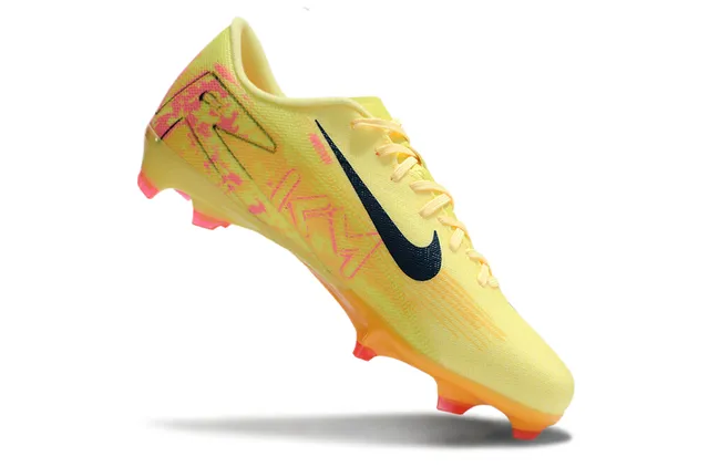 Nike Mercurial Vapor Jaune Rose Haut Synthétique Coupe Basse Colorway Vibrant Terrain Ferme Chaussures de Football 2