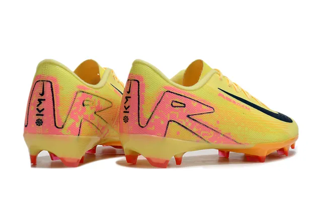 Nike Mercurial Vapor Jaune Rose Haut Synthétique Coupe Basse Colorway Vibrant Terrain Ferme Chaussures de Football 5