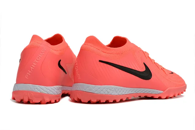 Nike Tênis de futebol laranja e preto com upper de malha, gola baixa para gramado artificial 5