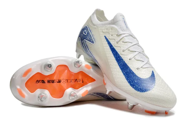 Nike Phantom GT 米色蓝针织鞋面 半透明鞋底 硬地足球鞋 3