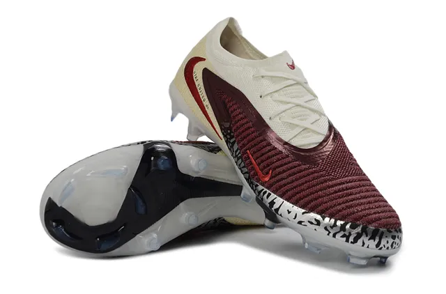 Nike Phantom GT Beige Burgundy Parte superior de knit Lazado asimétrico Tierra firme Zapatos de fútbol 3