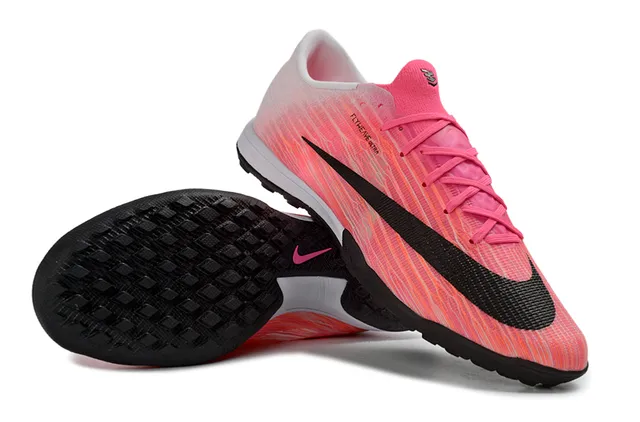 Nike Pink Black Low-Cut Shoe Gradient Knit Upper Turf Soccer Shoes 3