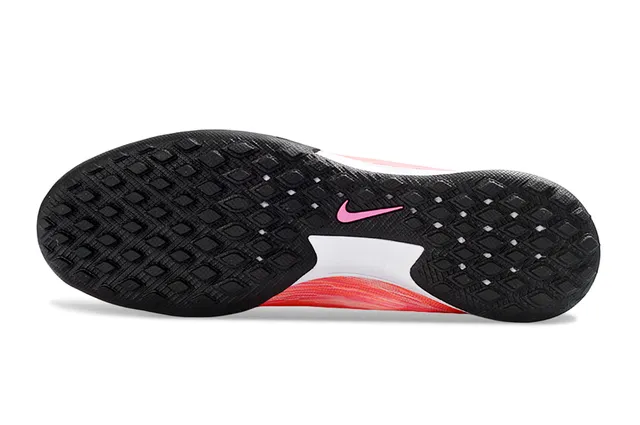 Nike Pink Black Low-Cut Shoe Gradient Knit Upper Turf Soccer Shoes 6