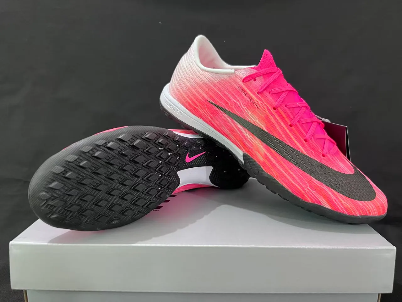 Nike Pink Black Low-Cut Shoe Gradient Knit Upper Turf Soccer Shoes 17