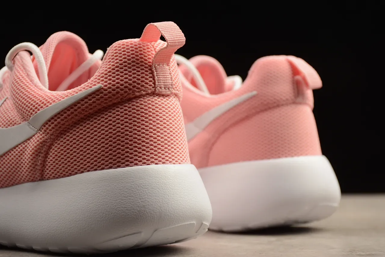 Nike Pink White Engineered Mesh Upper One-Piece Foam Midsole Lifestyle Sneakers 15