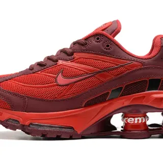 Nike Shox NZ x Supreme أحمر حذاء أسلوب حياة